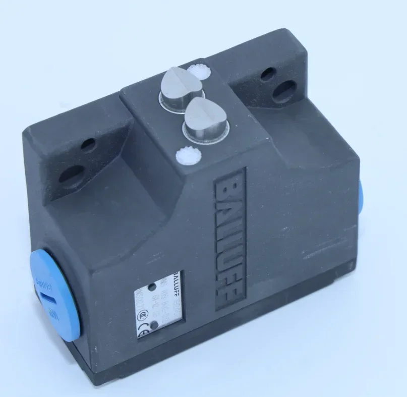 2026.4 Balouf BALLUFF Travel Switch BNS819-B02-D12-61-12-3B Original Genuine Spot