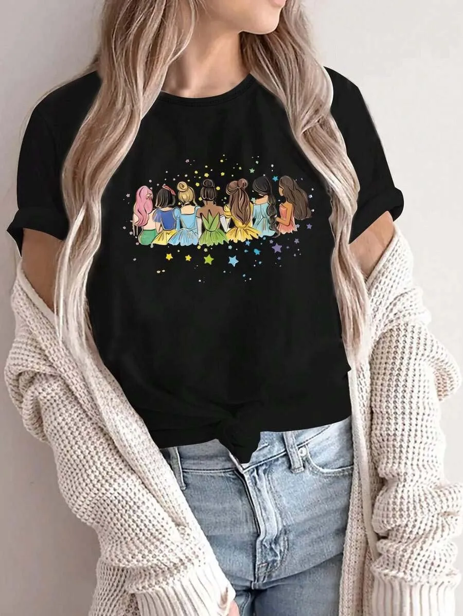 

Плюс - повседневный стиль, классическая футболка с мультяшной тематикой, укороченная черная - уникальный принт на рукавах