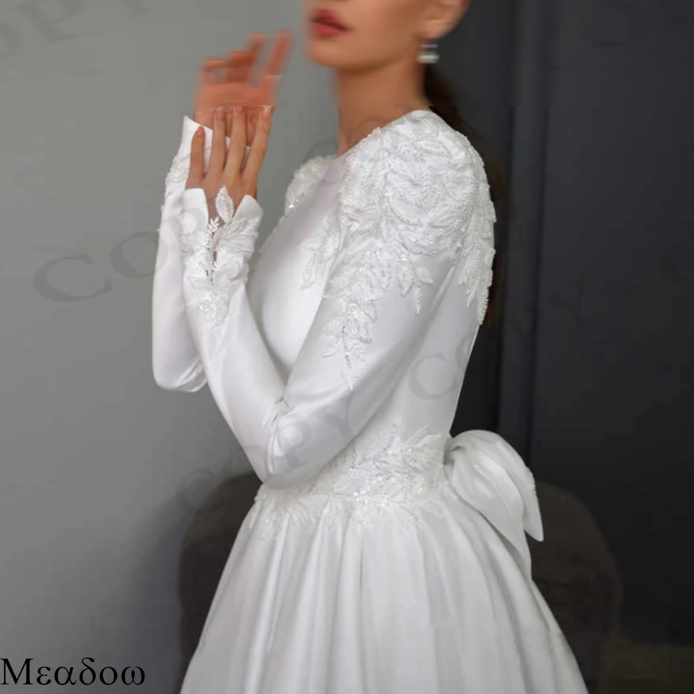 Personalizado simples o-pescoço a linha apliques requintados luxo cetim vestido de casamento de alta qualidade moderno mangas compridas vestidos de noiva