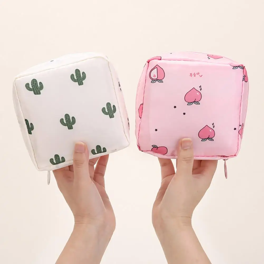 

Tampon Storage Bag Set of 4 Cartoon Print Napkin Storage Bags with Zipper Closure Wrist Strap Portable for Earphones for Women