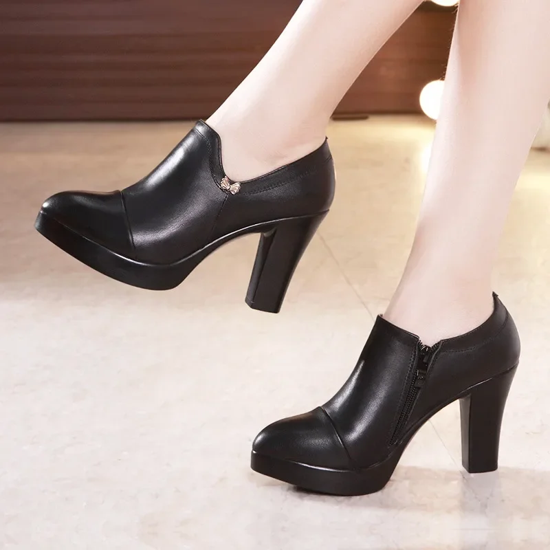 Zapatos de tacón de bloque de talla pequeña 32-43 con plataforma para mujer, zapatos de tacón alto de cuero dividido negro para otoño 2024, modelo