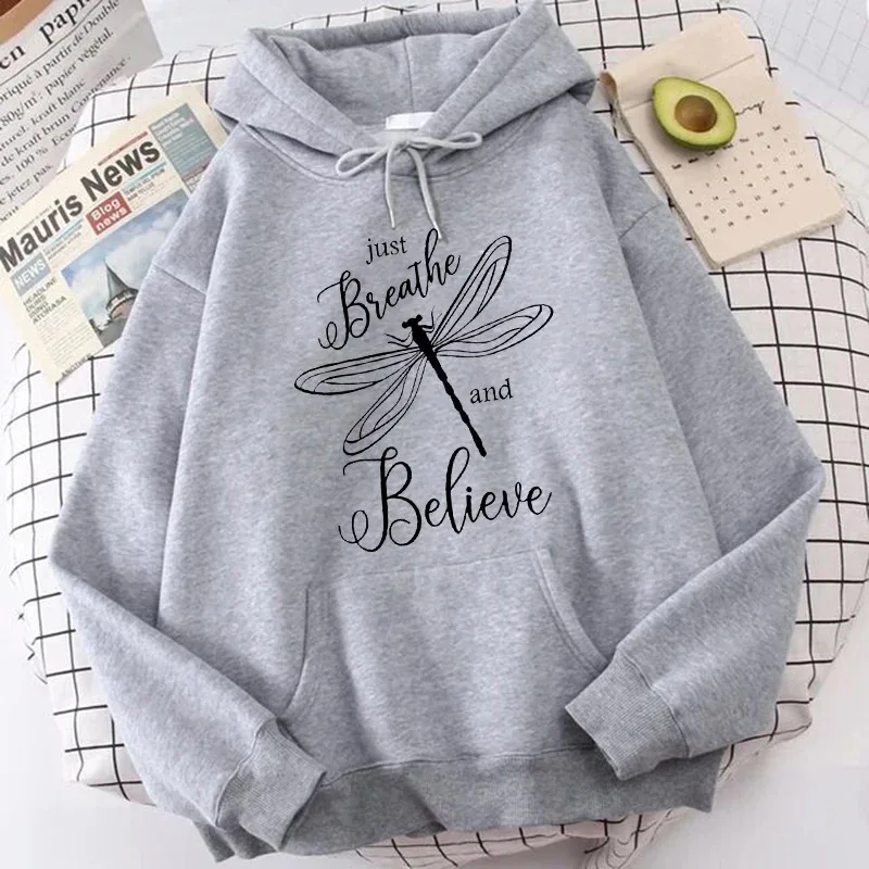 Lässige Damen-Sweatshirts mit Libellen-Motiv, Gothic Y2k-Kapuzenpullover, Just Breathe Believ Design, grafische Hoodies, Streetwear-Kleidung