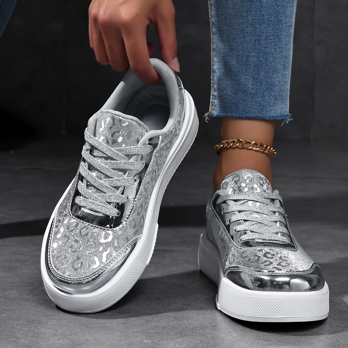 Damen-Skate-Sneaker mit Regenbogen-Farbverlauf, glänzend, modisch, vielseitig, Street-Trend, lässige Plateauschuhe – Detail 6