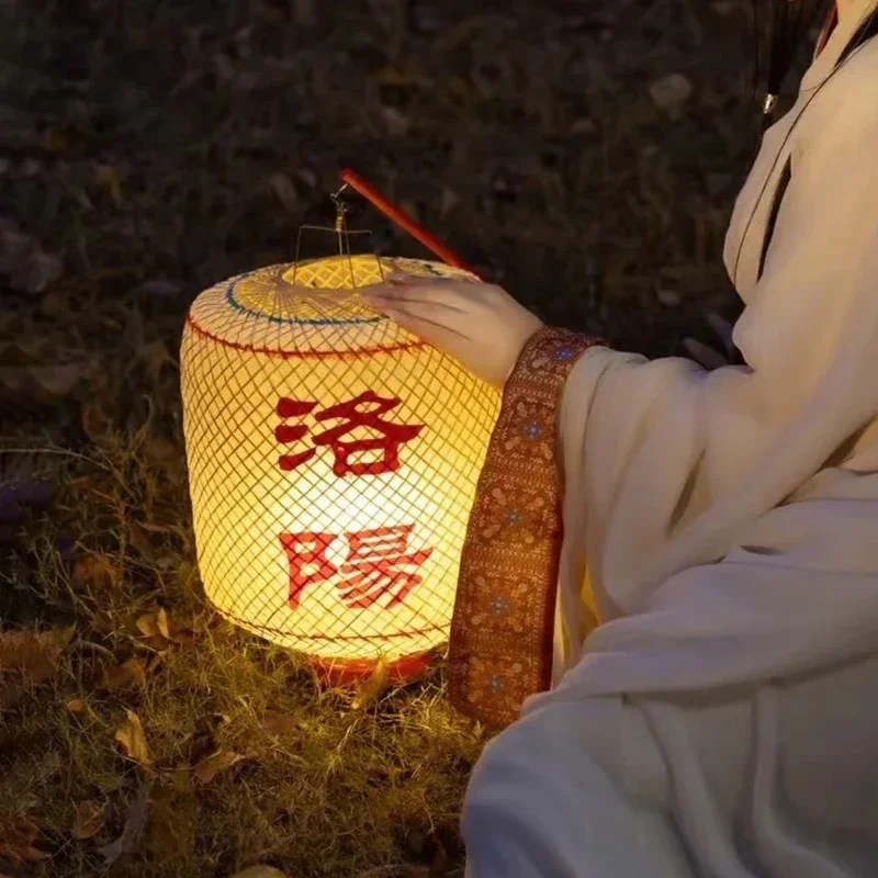 Bamboo weaving oil paper lantern portable hanfu handheld night scene photo film and television props Chinese luminous antique