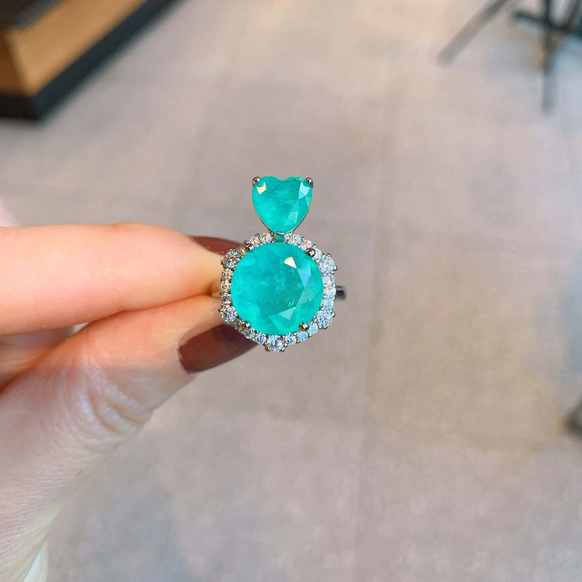 Temperament Emulation Paraiba Ring For Women 925 Silver Classic Round Emerald Zircon Ring Wedding Party Gift Wholesale