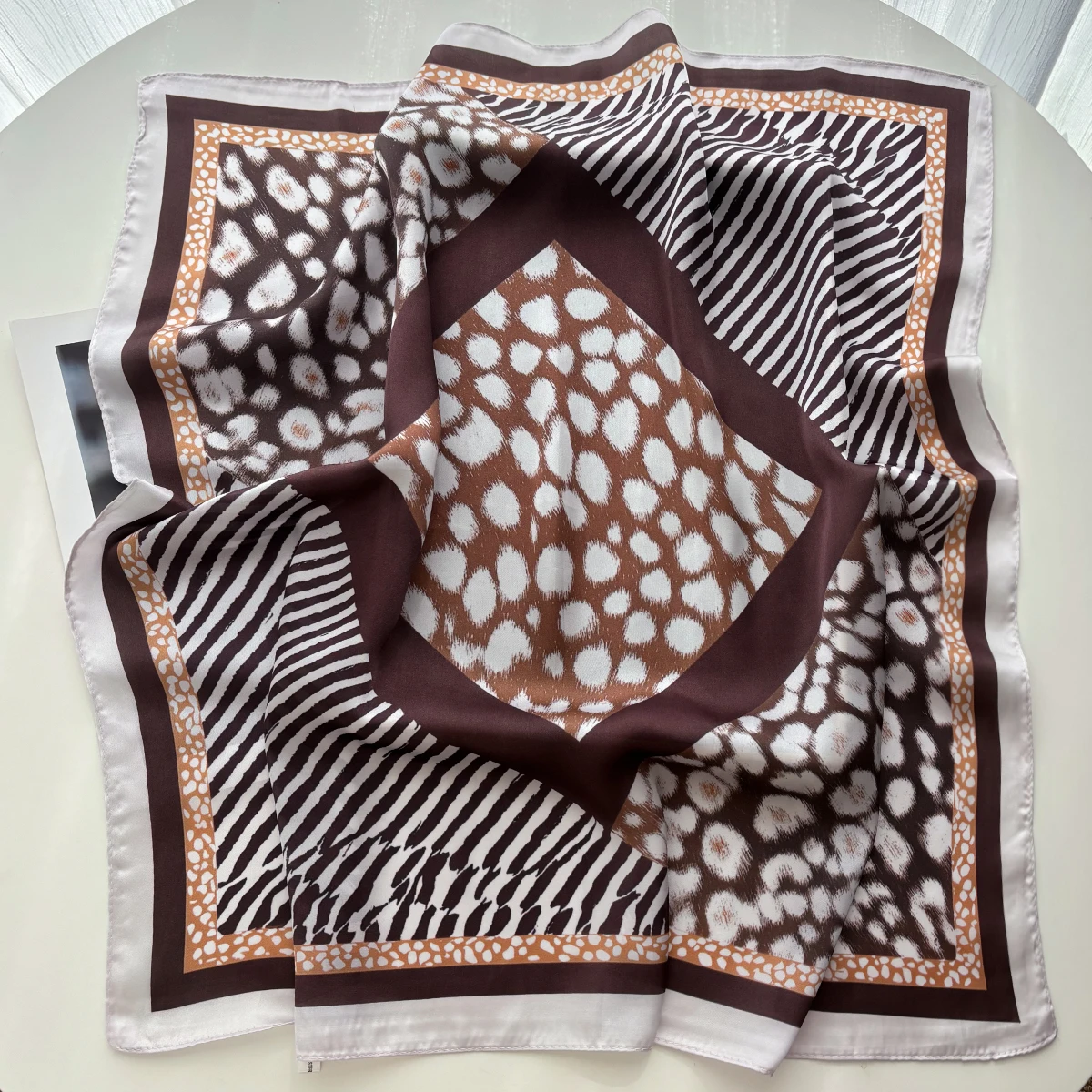 Luxus 70*70cm Quadrat Schal Für Frauen Damen Leopard Print Hijab Elegante Halstuch Bandanas Weiche Fleck Faux Seide schals Schal – Detail 5