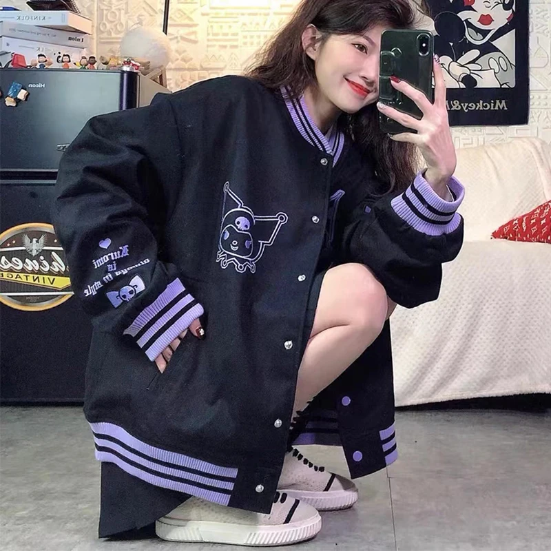 

Sanrio женское бейсбольное трикотажное пальто Kuromi, черная одежда в стиле ретро, куртка Kawaii с героями мультфильмов для девочек, осенне-зимняя винтажная куртка, топы