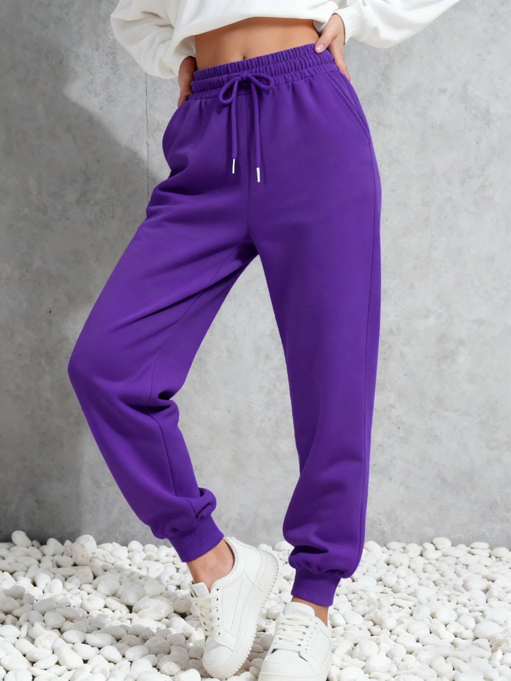 Pantalones informales lisos para mujer, pantalones de chándal cómodos de otoño, pantalones con bolsillos versátiles, pantalones con cordón a la moda, pantalones deportivos de lana para correr