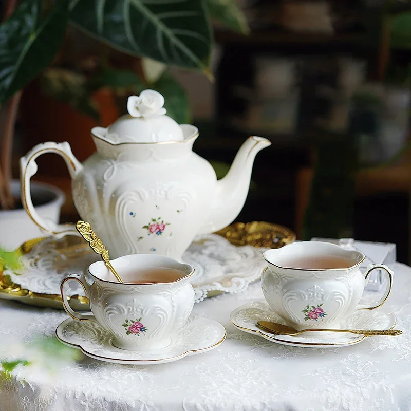 English Teapot Set European Vintage Flower Tea Cup Court Style Ceramics Coffee Cup Saucer Pot Home Exquisite Drinking Utensils