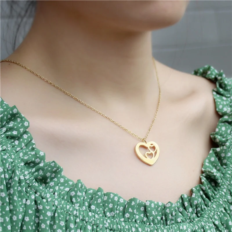 

European and American Stainless Steel Hollow Three-Heart Necklace Earrings Set, a Gift For Mom and Girlfriend