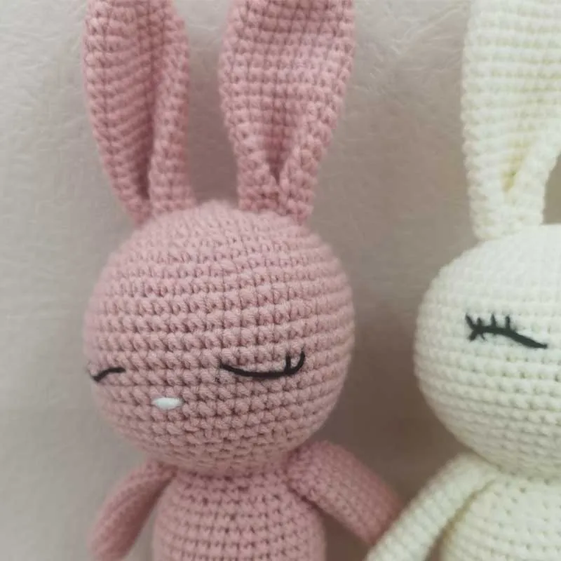 26Ccm Baby Handmade coniglio giocattoli carino Crochet Bunny Doll farcito giocattolo di cotone lenitivo infantile dormire bambole regali di compleanno per il capretto