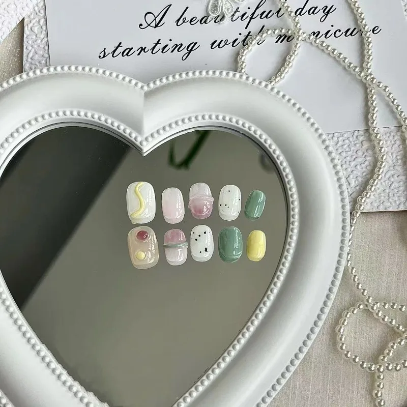 Handmade Press on Nails Set High Quality Spring Ready-made Artificial Nail Fake Short Self-adhesive Nail Tips with Box and Tools