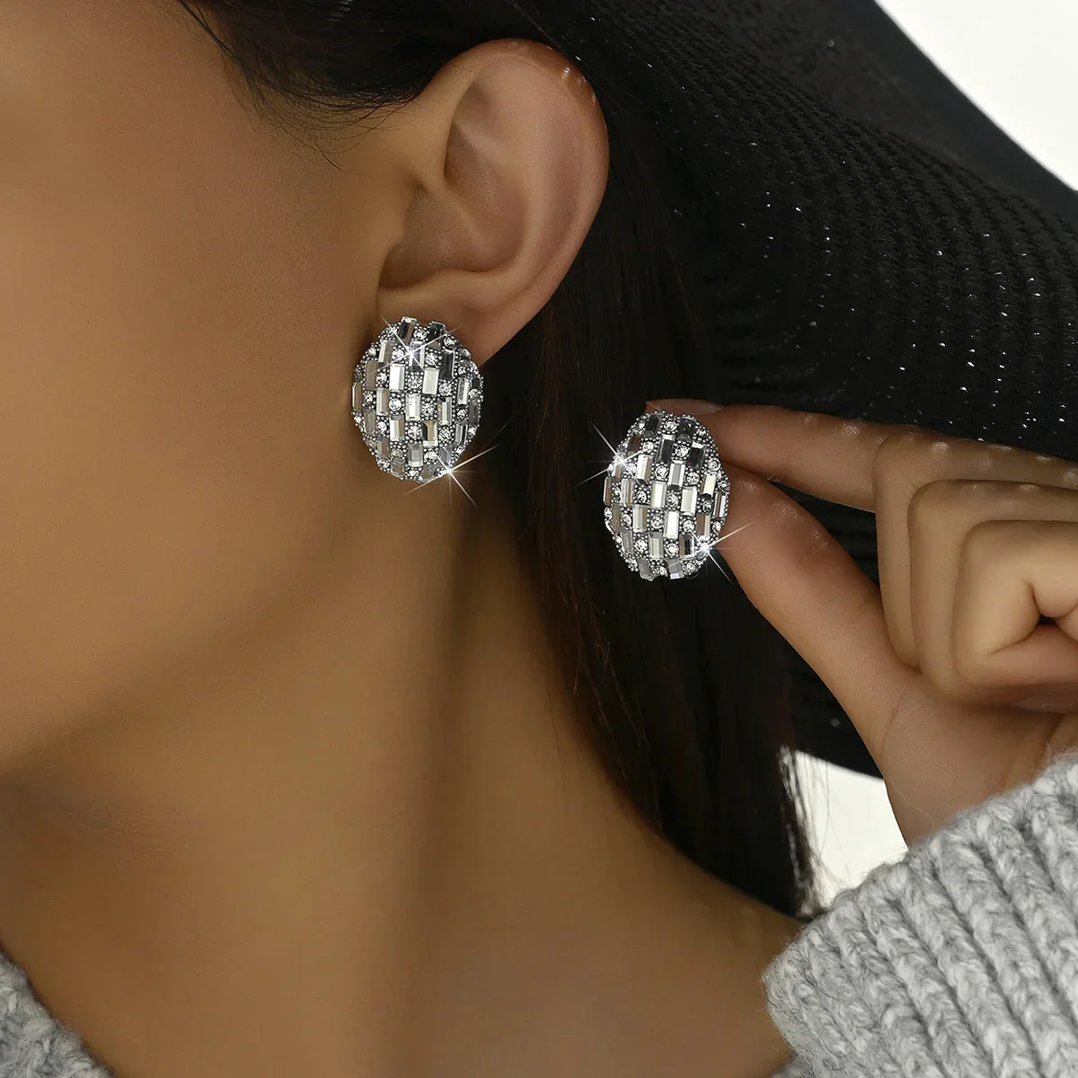 

Geometric Sequin Oval Stud Earrings for Women