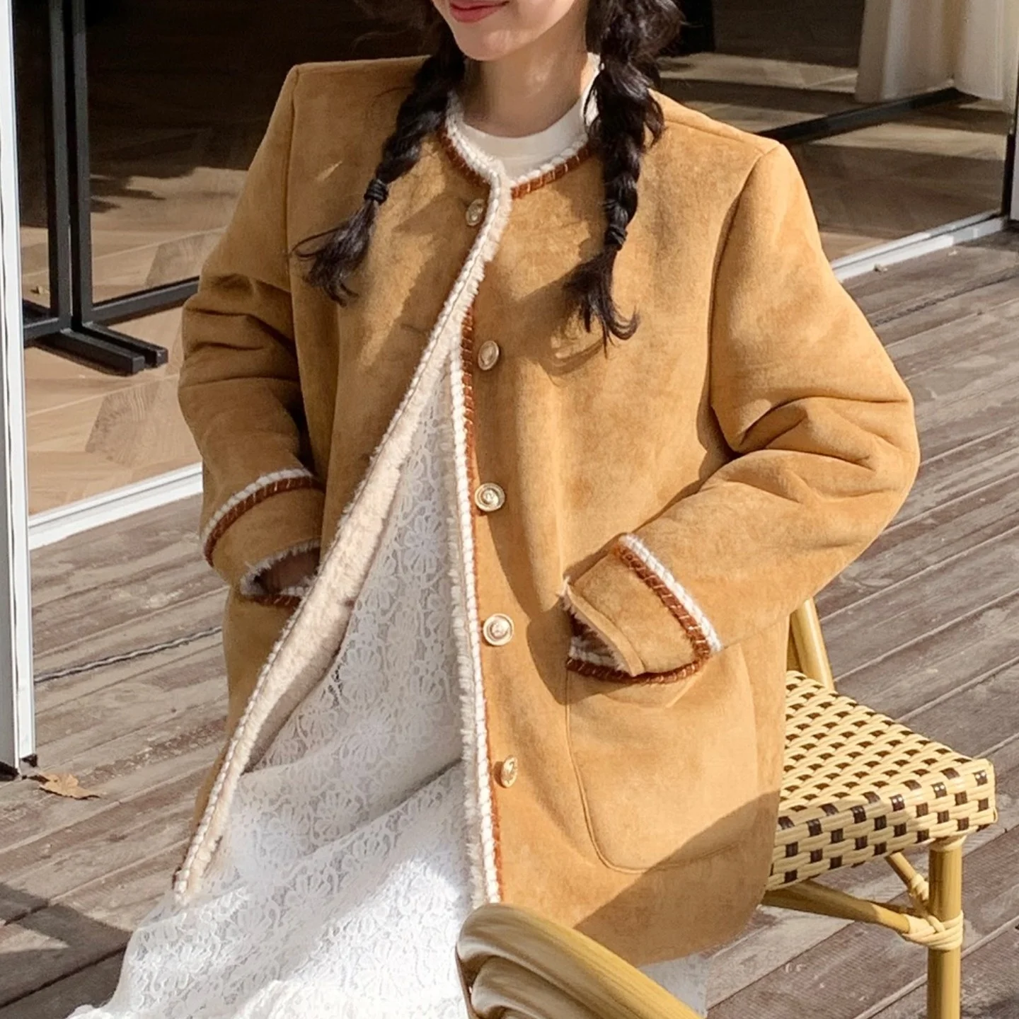 Modny płaszcz damski na jesień i zimę, dwuwarstwowy, ciepły, uniwersalny, z mieszanki bawełny, prosty krój.