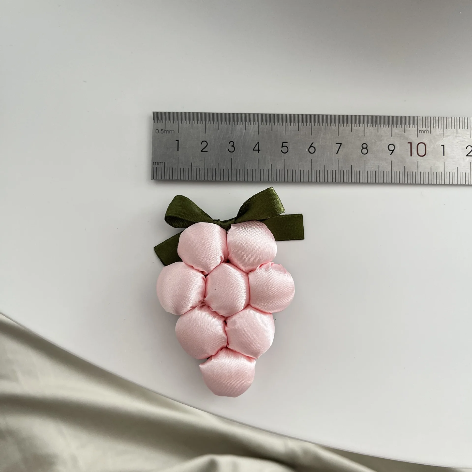 30 PCS/Lot, Handmade Grape Style Fabric Flowers Patches For Wedding Boutonniere Brooch Shoes Hat Accessories