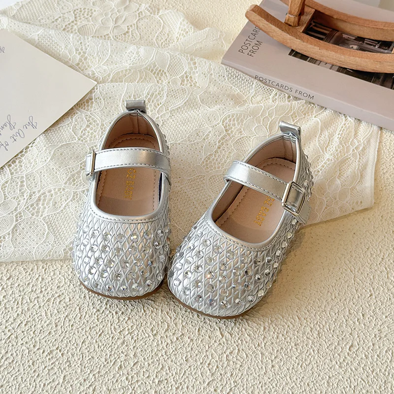 2026 New Autumn Girl's Rhinestones Leather Shoes Beige Sliver Kids Flat Shoes Beautiful Party Graceful Anti-skid Childern Shoes