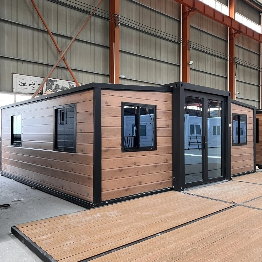 Factory Price Expandable 20ft Steel Shipping Container House with Breathable Design for Modern Living  2 Bedroom Garden House