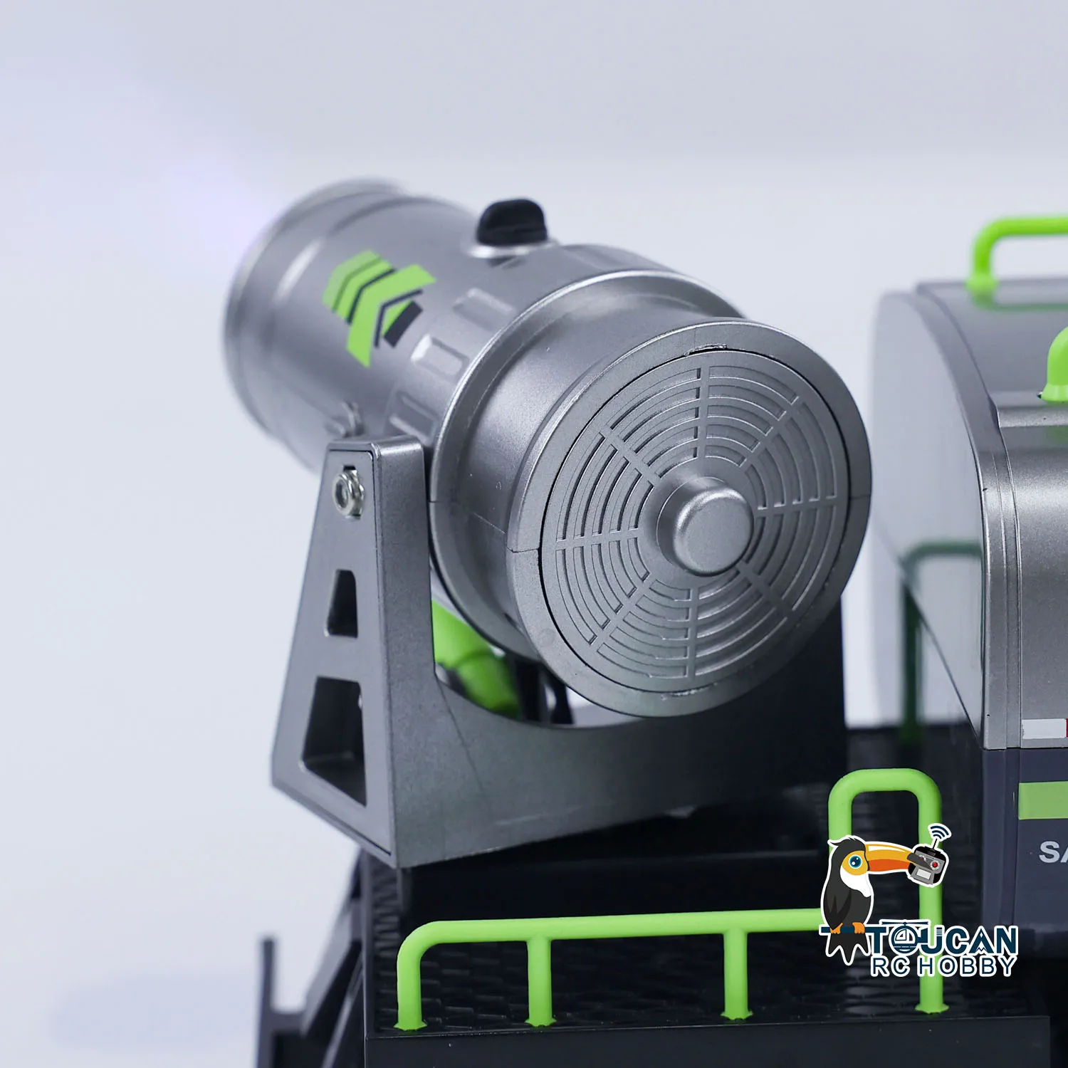 1/18 RTR HUINA Remote Control Spray Fog Cannon Truck 1316 9CH Plastic RC Car Model TOUCAN W/ Radio Control Battery Toys for Boys