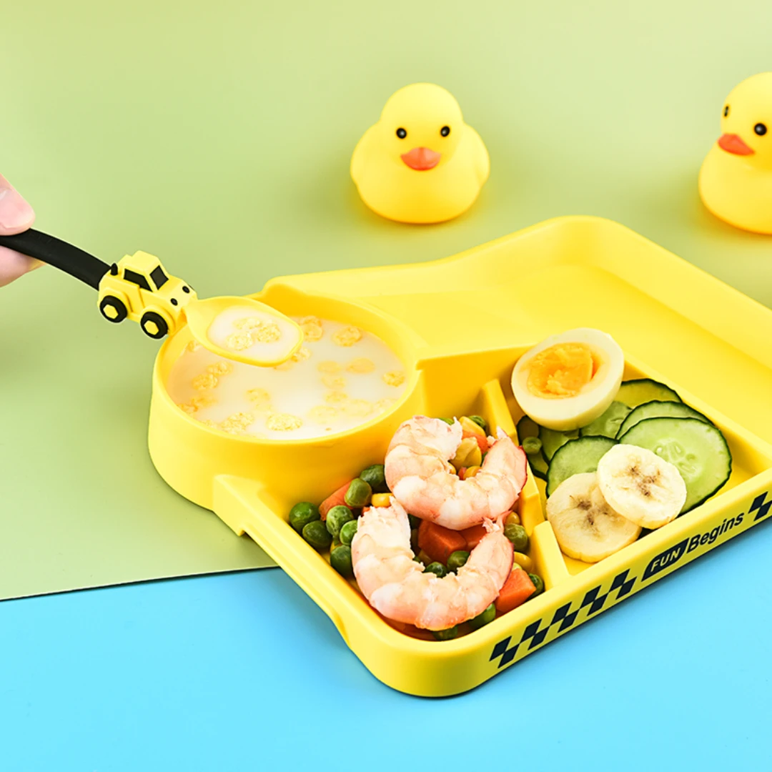 Nuovo Set di stoviglie per bambini di vendita caldo cucchiaio forchetta piatto da pranzo bambini versione da corsa alimentazione stoviglie Cartoon Car Design BPA Free