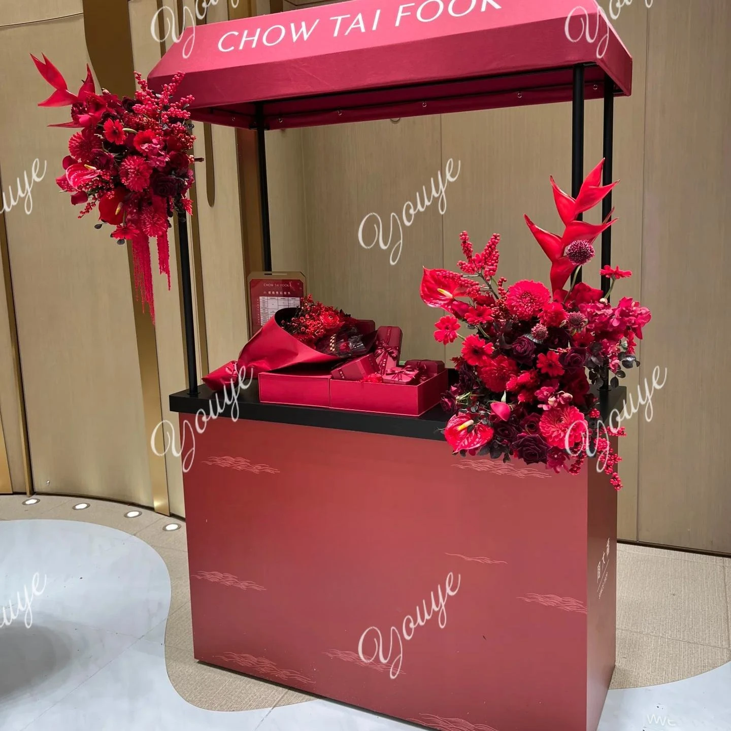 Customized display stand Shopping mall cart Stall Multifunctional activity vehicle Stall Commercial display vehicle