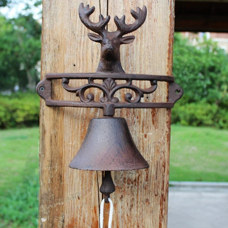 Antique Rustic Large Reindeer Head Wall Bell Vintage Home Garden Decor Wall Mounted Arcuated Hand Cranking Welcome Door Bell