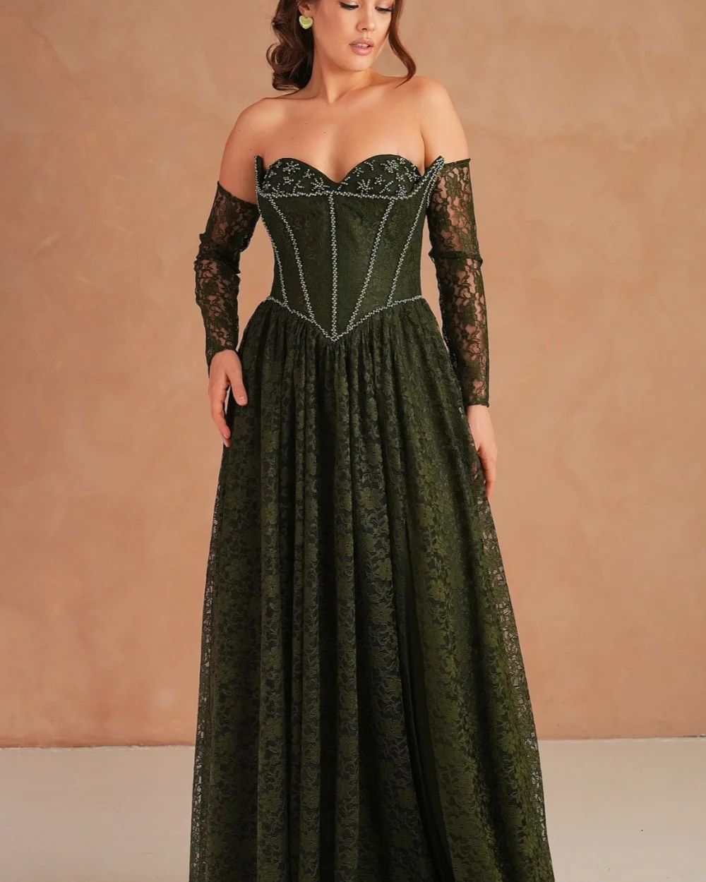 Customized Elegant Classic Lace Rhinestone Ruched Straight Strapless Long Dresses Bespoke Occasion Dresses Modern Style Matching