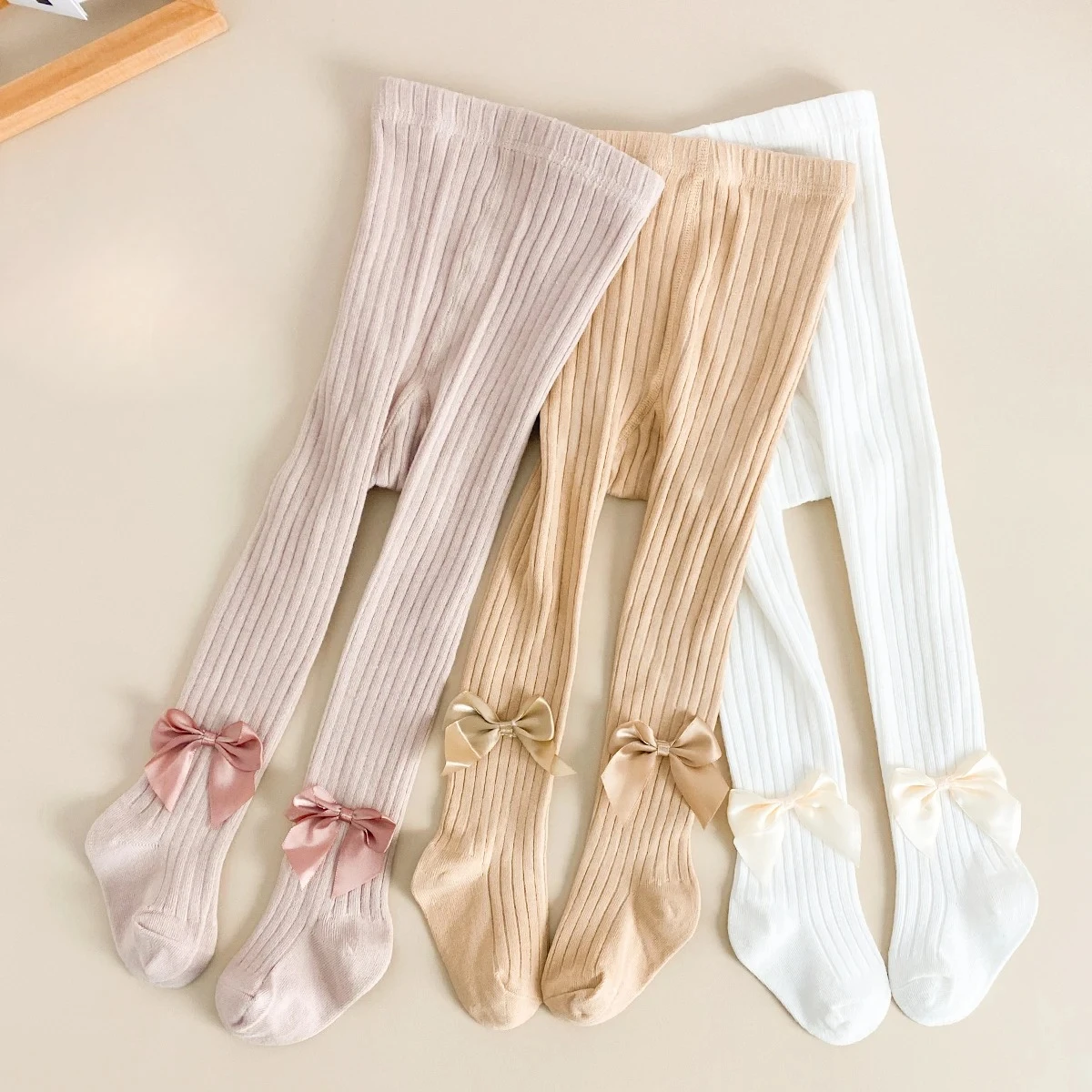 1 Paar Baby-Kleinkind-Leggings-Socken, einfarbige Strumpfhosen für Kinder der Frühlings- und Herbstsaison, einfarbige Strumpfhosen für Babys und Mädchen