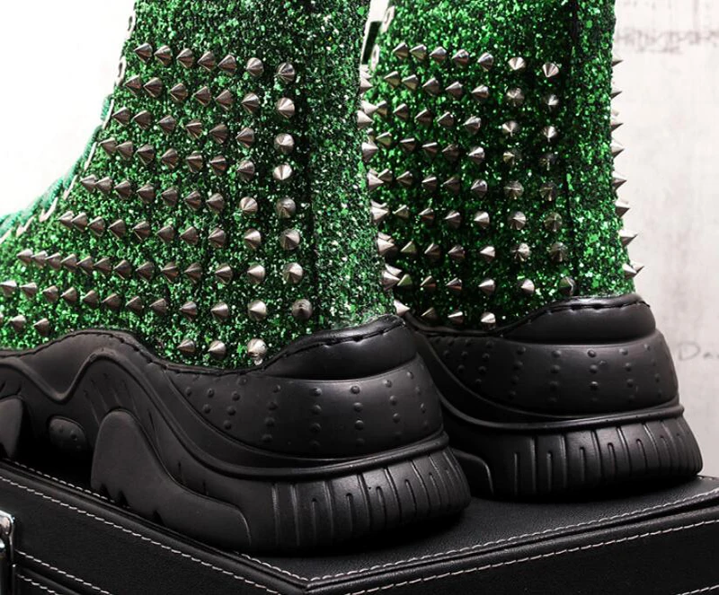 

New Studded Men's shoes Designer Sneakers Punk High top gold Red light soled casual platform boots A7