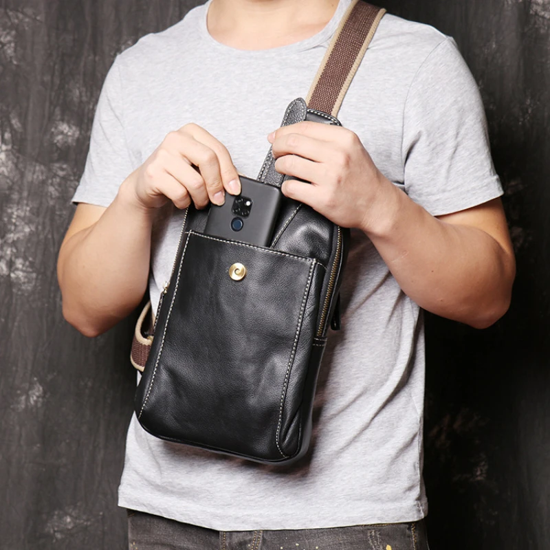 Genuine Leather Men's Chest Bag Casual Shoulder Bag Natural Cowhide Messenger Bag Black Small Sling Backpack for 7.9 Inch Tablet