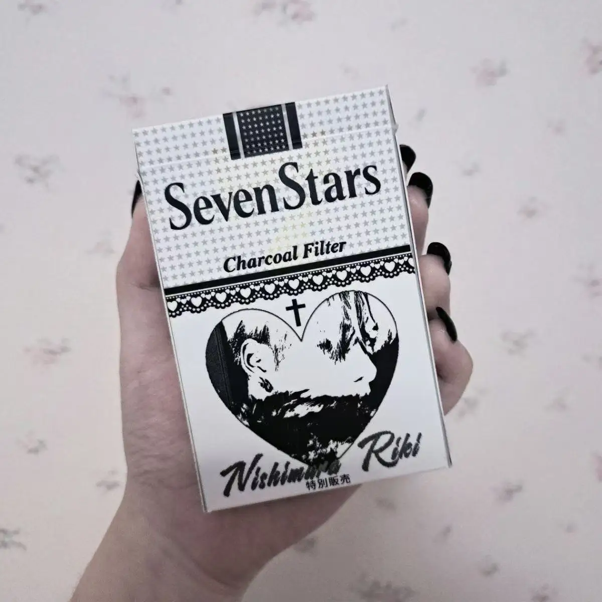 Étui à cigarettes vintage en plastique avec dentelle croisée, boîte de rangement créative et personnalisée, contient 20 cigarettes, excellent cadeau pour les amis