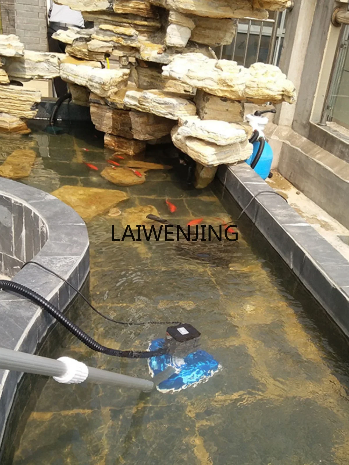 LYN swimming pool sewage suction machine cleaning machine equipment underwater dust suction mud fish feces toilet