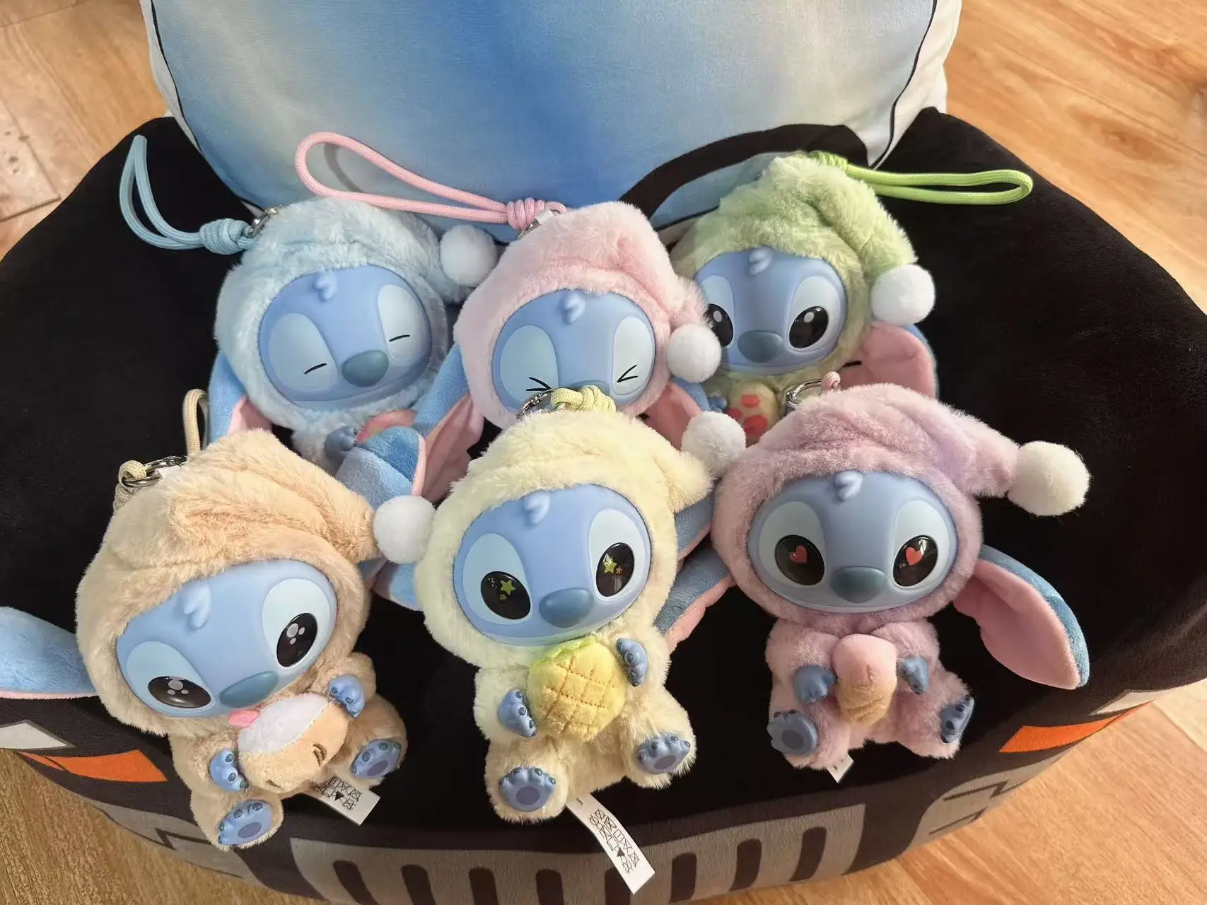 

ГОРЯЧАЯ распродажа Stitch Blind Box Bag Eat Some Thing Before Sleep Series Виниловый кулон Милая кукла Mystery Box Пушистая кукла-сюрприз в подарок!