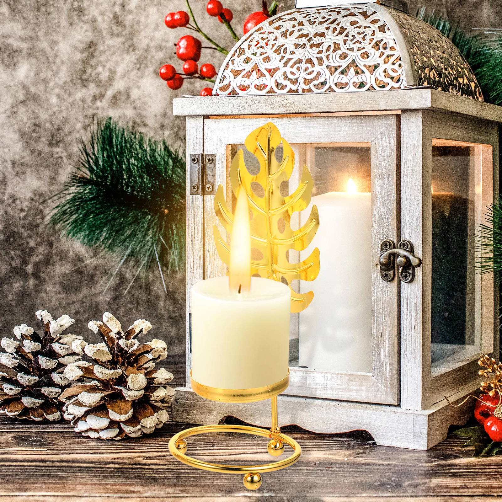 

2Pcs Wrought Iron Holder Decorative Candlestick Candlelight Dinner Home Decoration Iron Art Candlestick