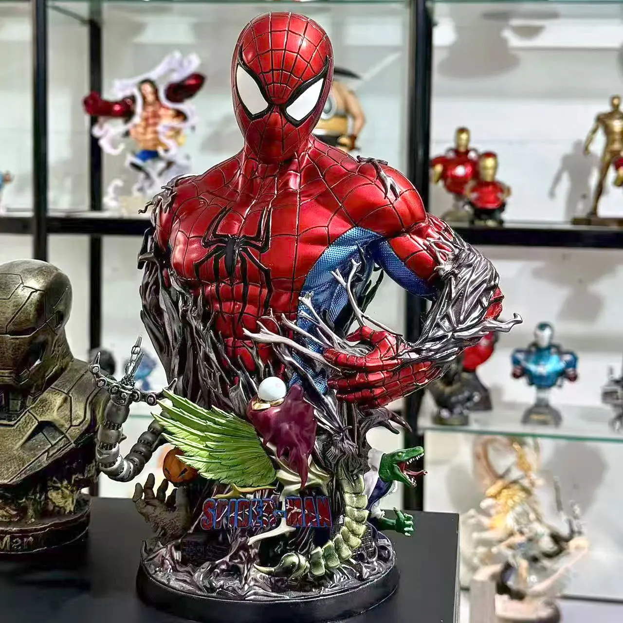 Nova estatueta genuína do homem-aranha da marvel em estoque, estátua do busto, super-herói quebrando livre gk colecionável, perfeita como presente de aniversário
