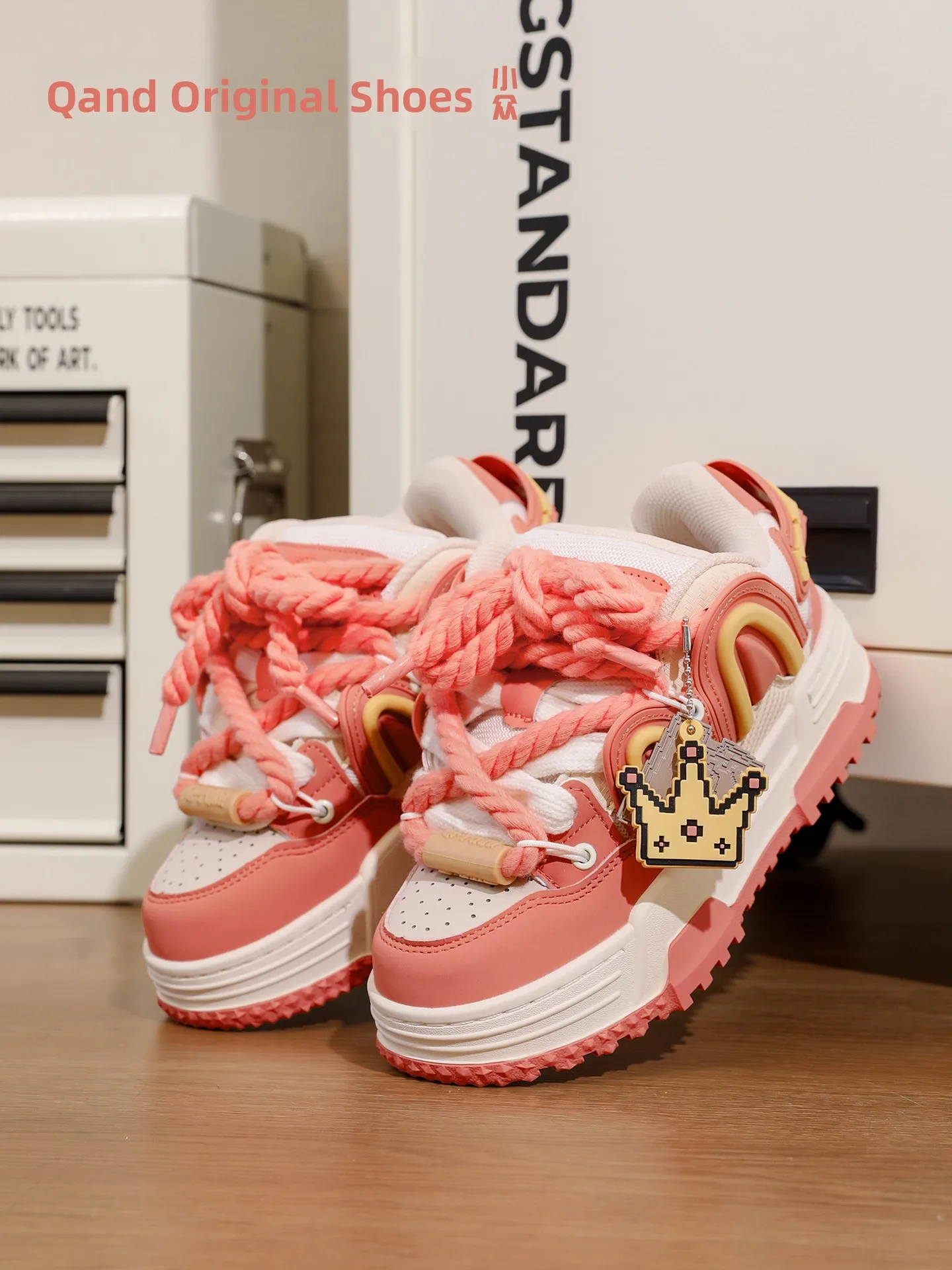 

QianDa 2025 Новая осенняя мягкая ботинка Casual oes Thi Bot Универсальная обувь для отдыха Bread oes Оригинальная модная обувь