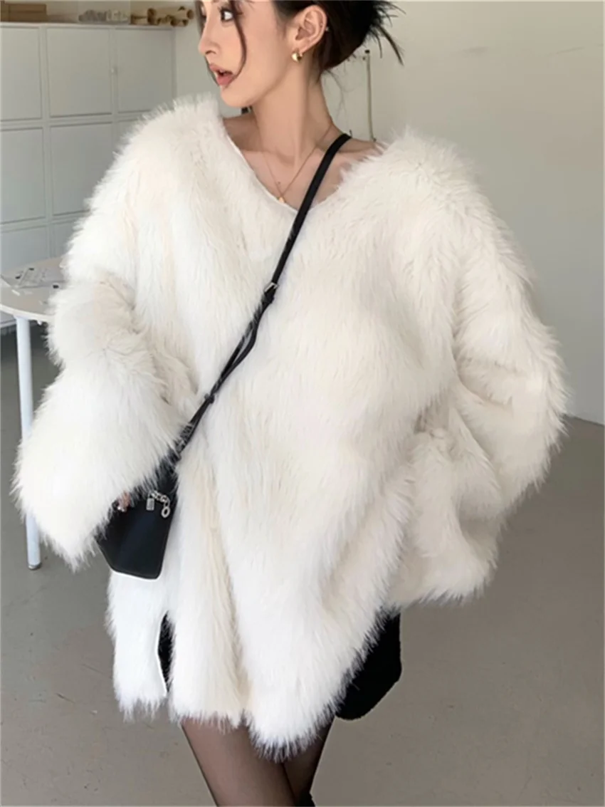 PLAMTEE White Women Sweaters Faux Fur Loose Soft Winter Casual New All Match Elegant Oversize Pullovers Fashion Gentle V-Neck