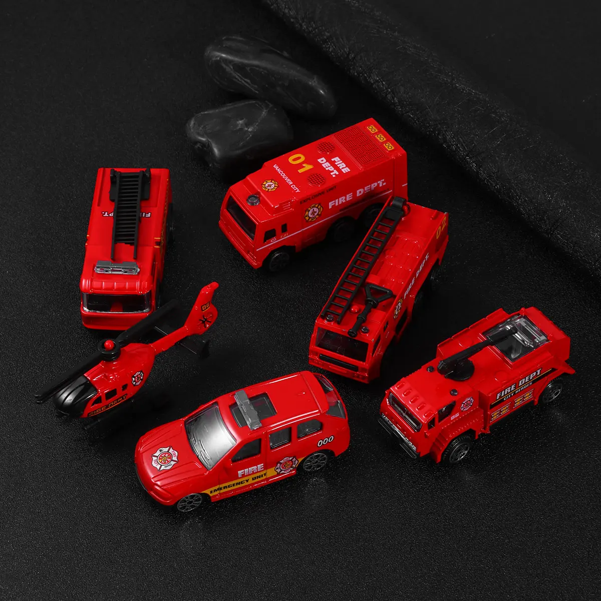 Motor de bomberos fundido a presión con Control de inercia para niños, coche de aleación extraíble, decoración de regalo para Festival, colección de juego segura, 6 uds.