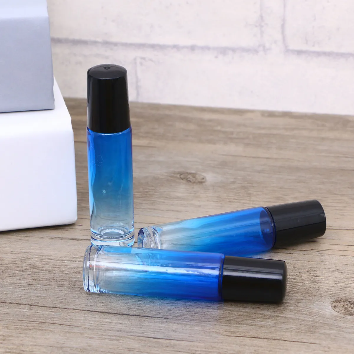 15Pcs Gradient Color Essential Oil Roller Bottles 10Ml Leakproof Glass Roll on Bottles for Travel Aromatherapy Perfume Use