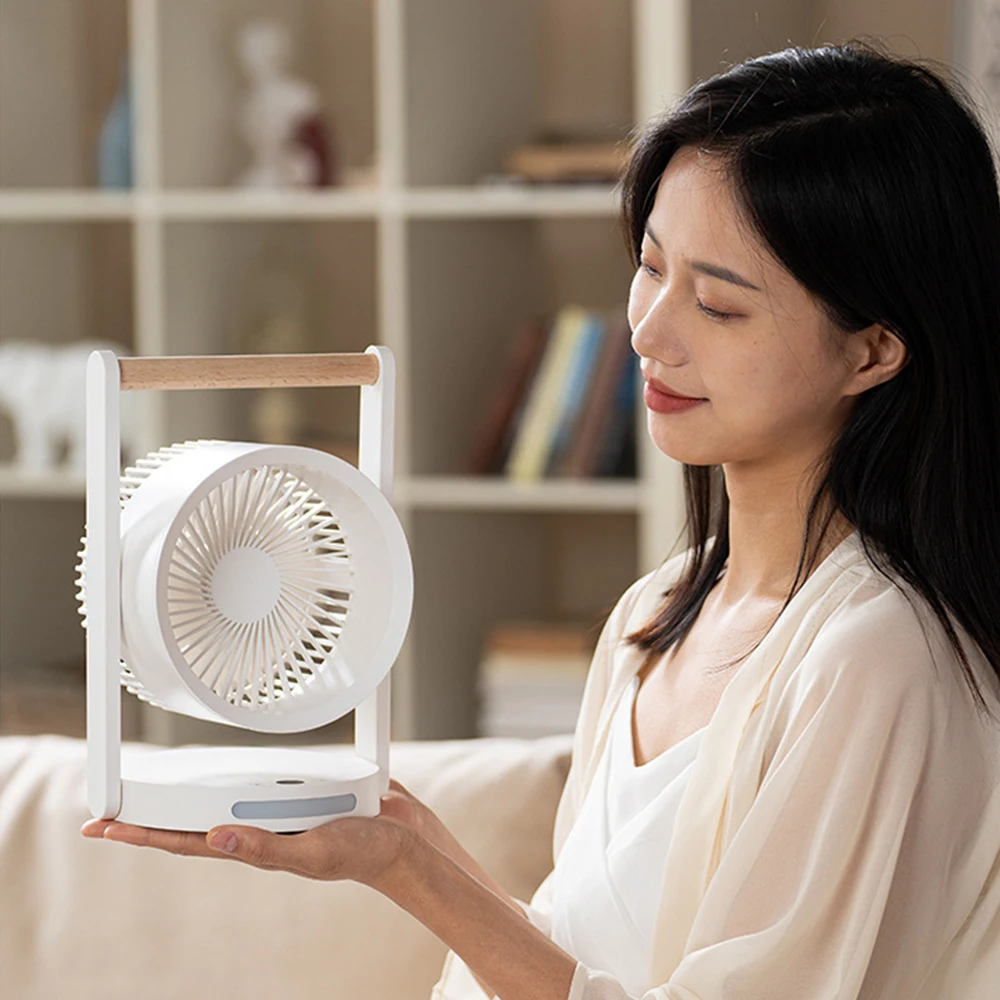 โต๊ะสำนักงานบ้านพัดลมทำความเย็นอากาศมีไฟ LED USB ชาร์จได้3600mAh พัดลมหมุนเวียนไร้สายแบบพกพาแบตเตอรี่