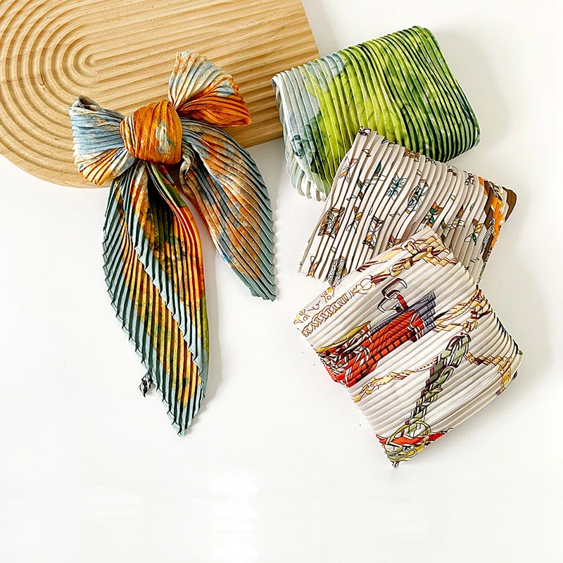 

2025 НОВЫЕ модные плиссированные женские шарфы с принтом на шею, винтажные квадратные плиссированные шаль 70 см для женщин, летние мятые женские шарфы