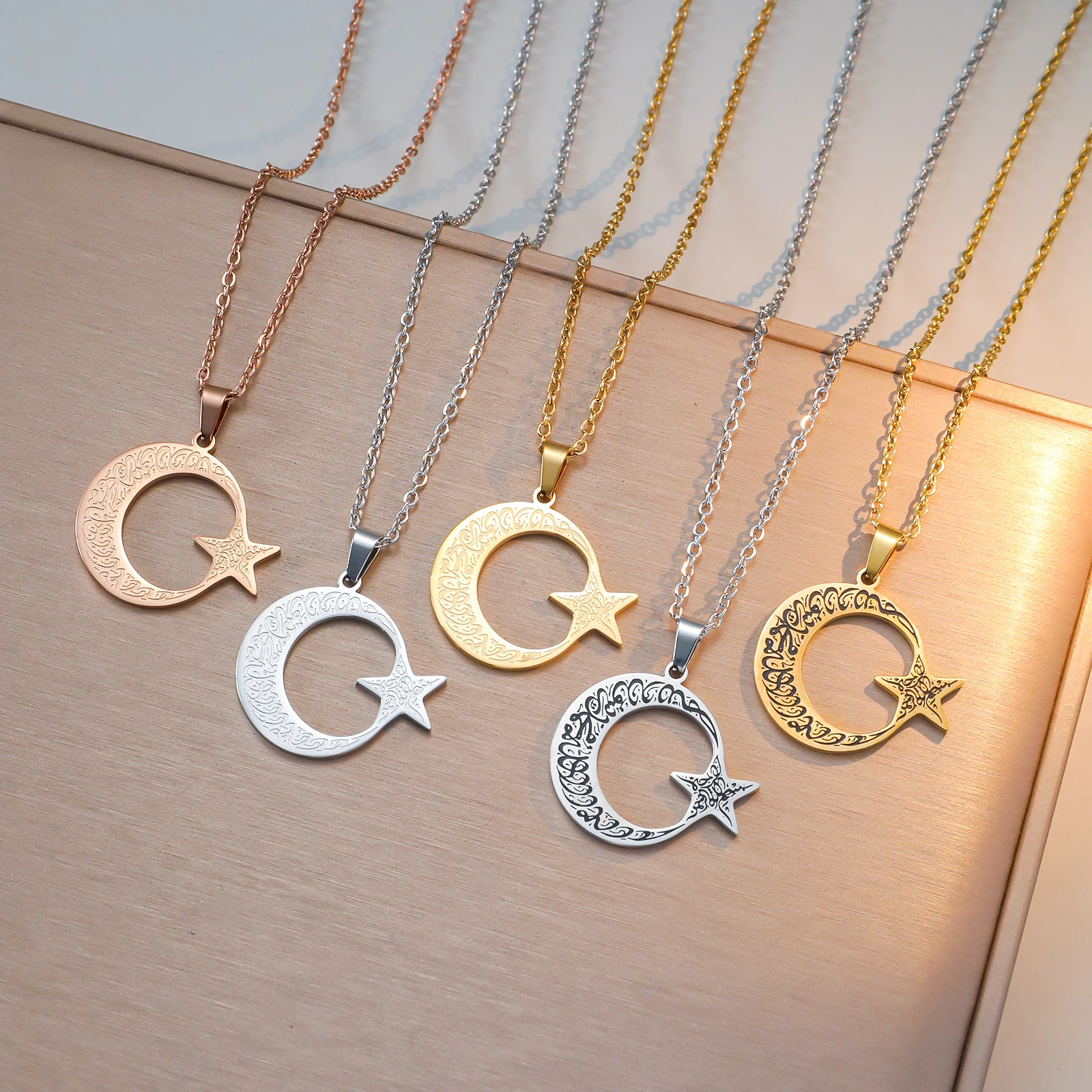 Midnight-Themed Gorgeous Shahada Crescent Star Necklace Engraved Pendant Stainless Steel Pattern Pendant Available in 5 Colors Suitable for Women's Birthday, Valentine's Day, Christmas, New Year Gifts