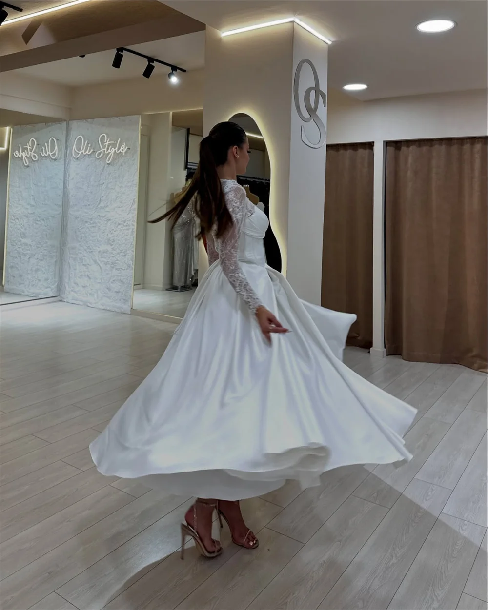 طوكيو مخصص أنيقة س الرقبة فساتين الزفاف الدانتيل طويلة الأكمام ألف خط زي العرائس 2025 الأبيض الكاحل طول فساتين الزفاف #6
