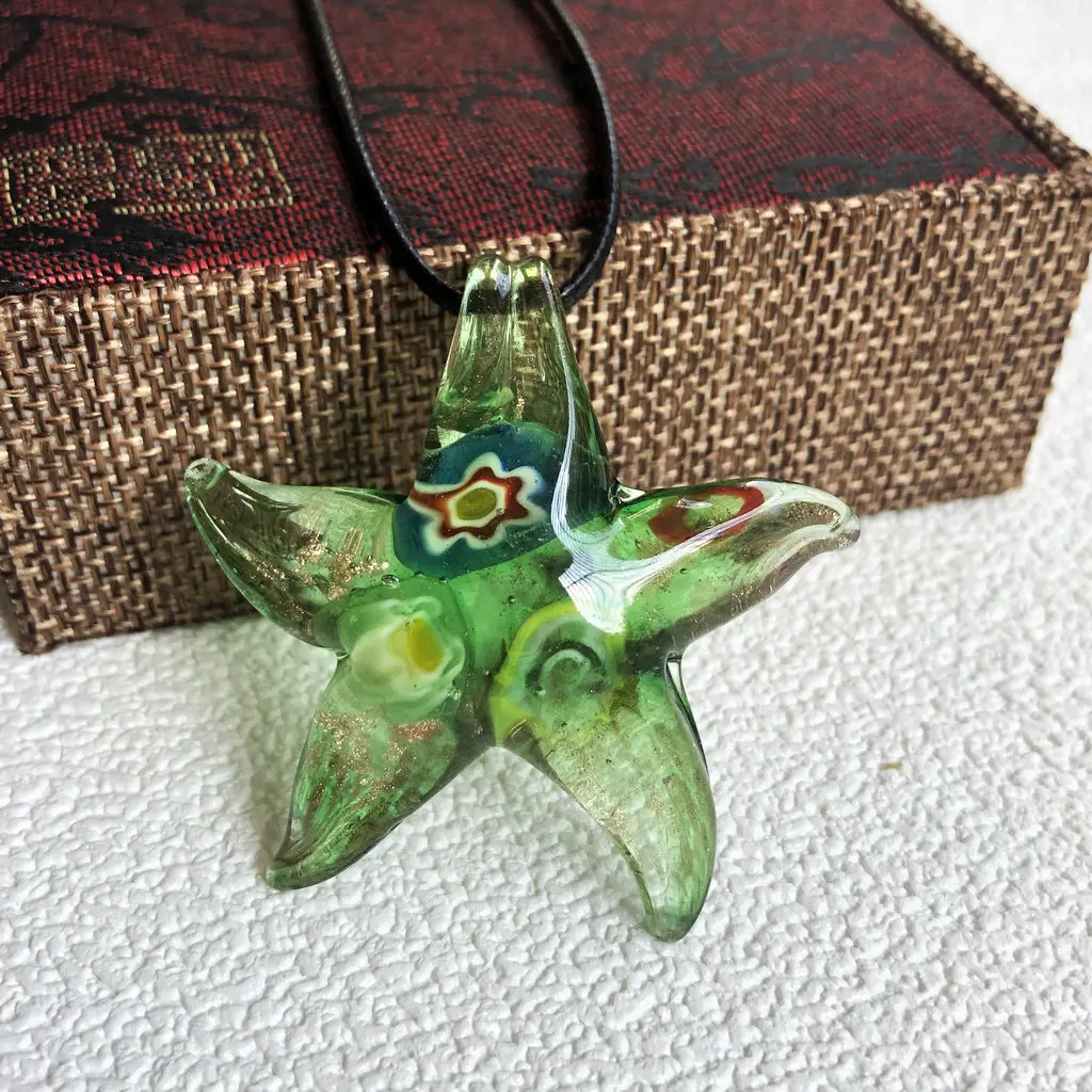2pcs Creative Ocean Style Green Starfish Inner Flower Glass Pendant Necklace Fashion Women's Jewelry