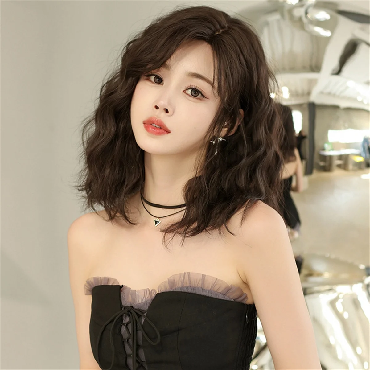 A79I Wig Wig Keriting untuk Wanita, Wig Pendek Tampak Alami, Wig Keriting Pendek untuk Versi Korea Sehari-hari