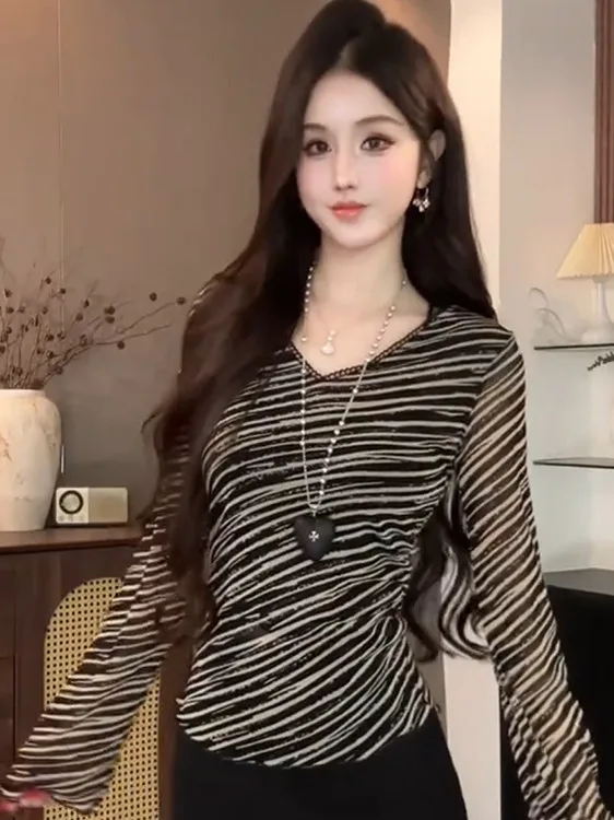 Ele Stripe Print V-Ne Double Layered Me Top Winter Inner Wear T-irt Zebra Pattern Cover up Faionable Retro Sle