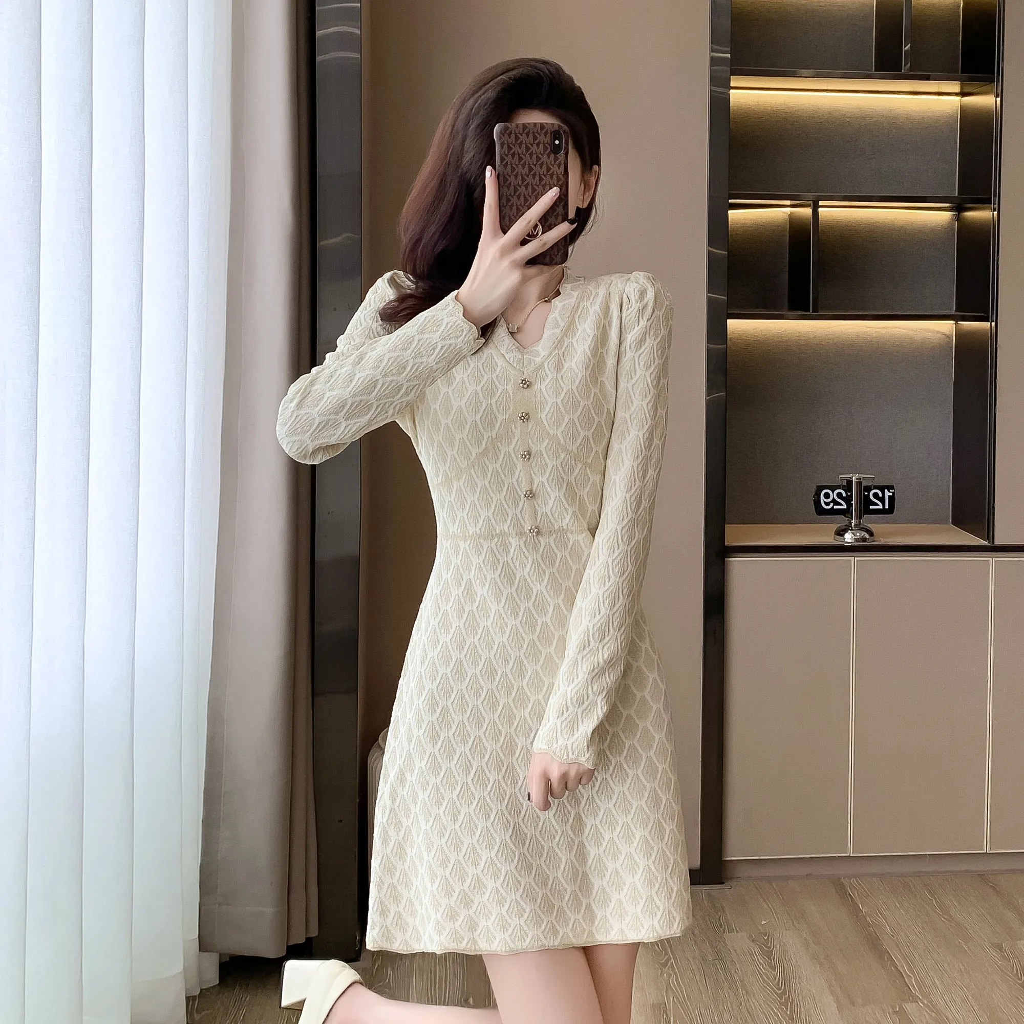 High Quality 2024 New Autumn Winter Black Sweater Dress Fashion Women V Neck Pearl Button Deco Slim Waist Knitting Mini Vestidos