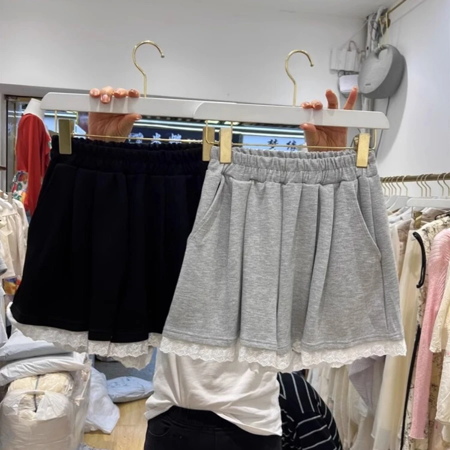 Pantalones cortos de pierna ancha de encaje Retro francés para mujer, edición coreana de verano, ropa de abrigo holgada de cintura alta, pantalones deportivos informales para dormir a la moda