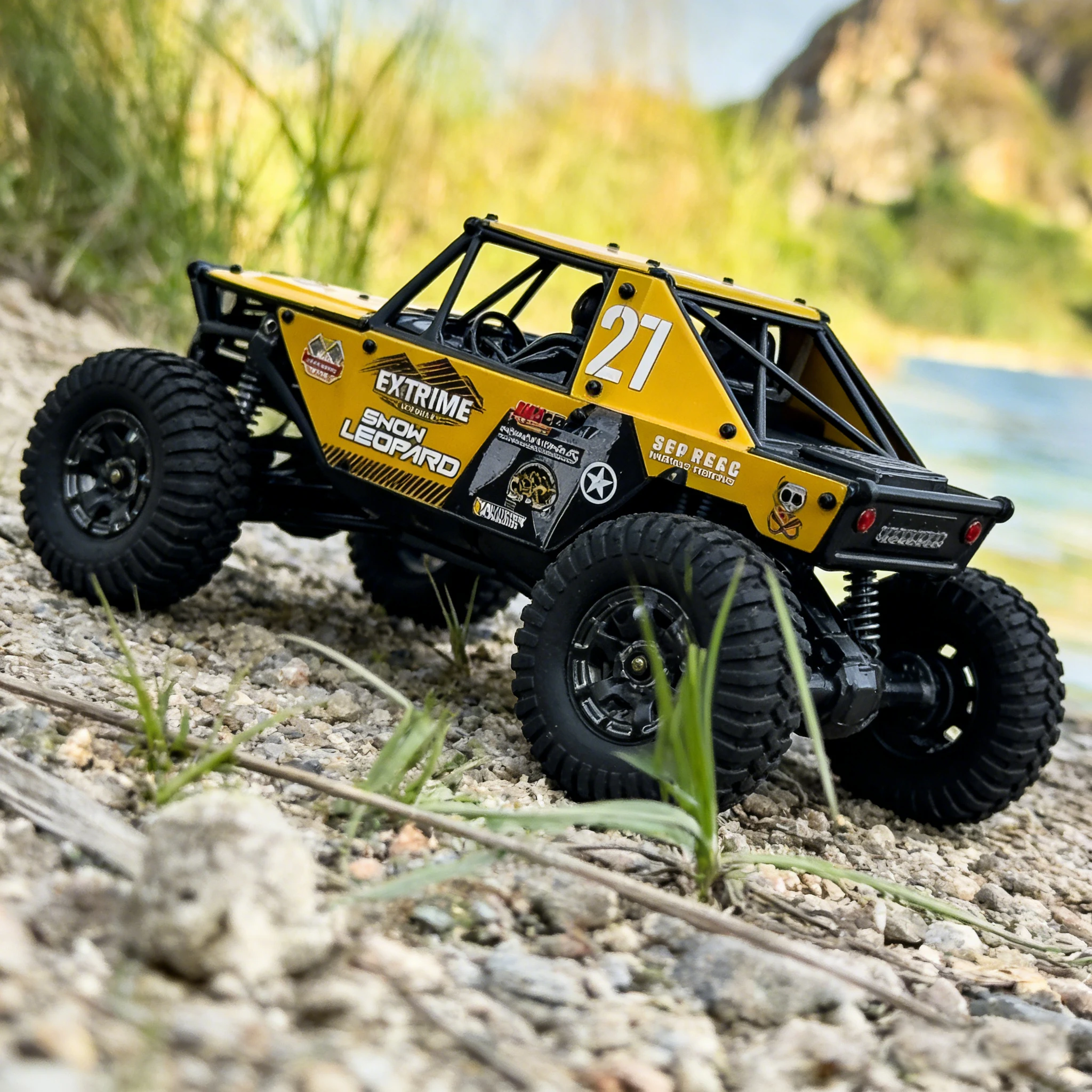 UDIRC UCX2405PRO 1/24 4WD Mini RC Crawler 2.4G Brushless & Brushed Rock Climbing Car RTR Model view 3