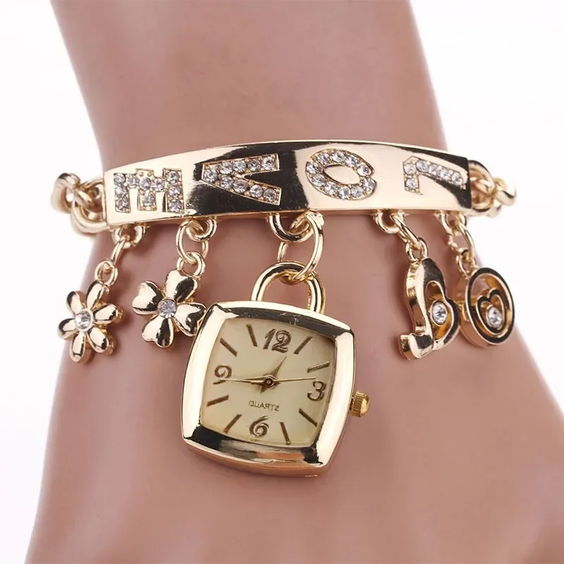 

Square Women's Bracelet Watch Quartz Movement Alloy Strap LOVE Rhinestone Decoration Pendant Watch Simple Fashion Wristwatches