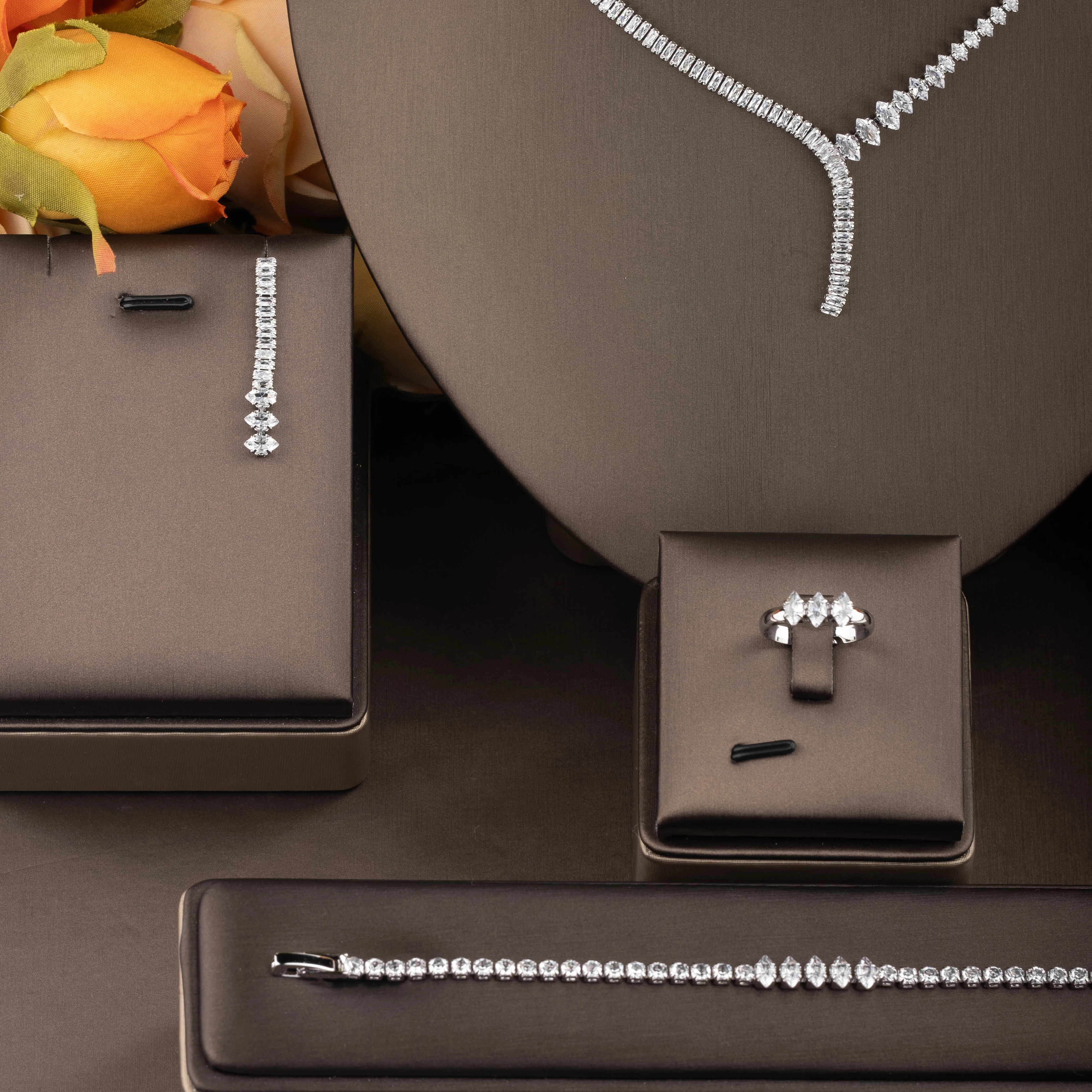 1 set of minimalist style jewelry set with cubic zirconia marquise pendant design, suitable for women to wear at banquets. Gift box not included